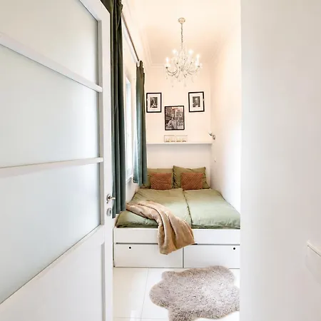In Mala Strana-steps From Charles Bridge *