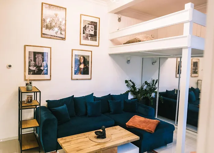 In Mala Strana-steps From Charles Bridge Apartament *