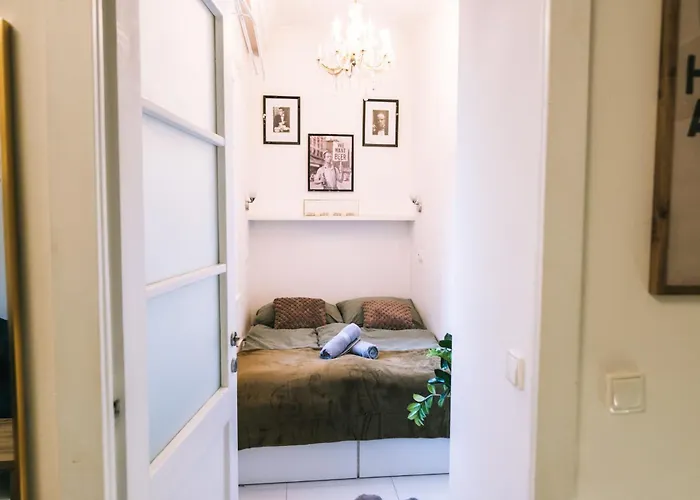 In Mala Strana-steps From Charles Bridge Apartman *